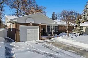 1217 17th St S, Moorhead, MN 56560 - Photo 4