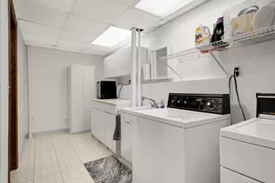 7501 W 100th St, Bloomington, MN 55438 - Photo 18