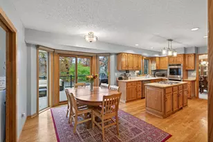 8593 Coachmans Ln, Eden Prairie, MN 55347 - Photo 10