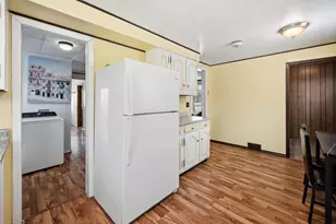 406 E Ciro St, Truman, MN 56088 - Photo 10