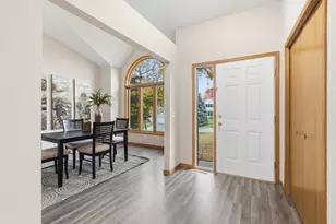 14872 Oakwood Pl, Savage, MN 55378 - Photo 2