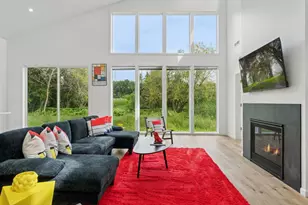 1013 Gardner St, Wayzata, MN 55391 - Photo 10