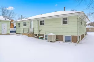 6337 Indiana Ave N, Brooklyn Center, MN 55429 - Photo 40