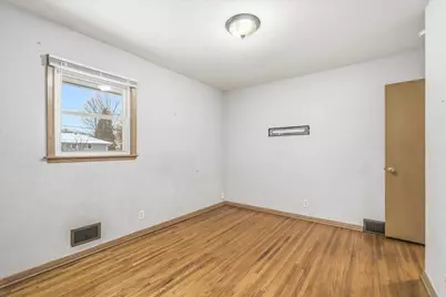 6337 Indiana Avenue N, Brooklyn Center, MN 55429 - Photo 12