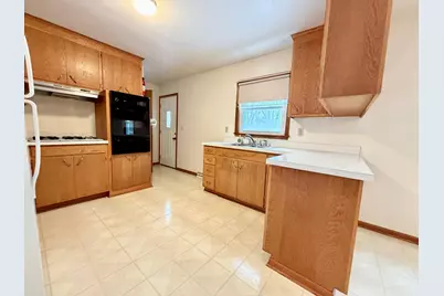 2859 Parker Road, Saint Cloud, MN 56301 - Photo 8