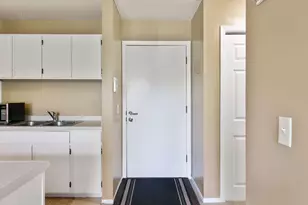 4130 Rahn Rd, Eagan, MN 55122 - Photo 10