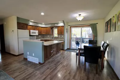 1209 63rd Avenue N, Moorhead, MN 56560 - Photo 10