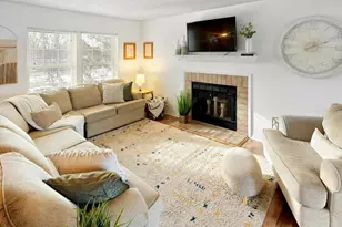 10686 Sherman Dr, Eden Prairie, MN 55347 - Photo 4