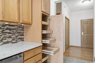 600 Greenhaven Dr, Burnsville, MN 55306 - Photo 6