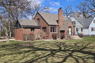 1901 6th Ave NE, Austin, MN 55912 - Photo 2