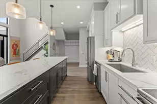 9 W Franklin Ave, Minneapolis, MN 55404 - Photo 12