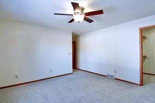 186 Sargent Dr, Red Wing, MN 55066 - Photo 16