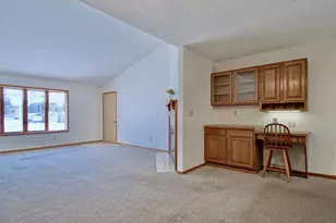 186 Sargent Dr, Red Wing, MN 55066 - Photo 8