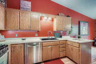 14715 Endicott Way, Apple Valley, MN 55124 - Photo 16