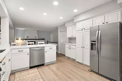 7493 Berkshire Way, Maple Grove, MN 55311 - Photo 4