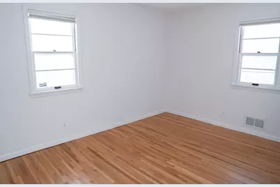 1176 Lawson Avenue E, Saint Paul, MN 55106 - Photo 14