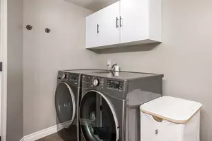 811 E 5th St, Blue Earth, MN 56013 - Photo 18