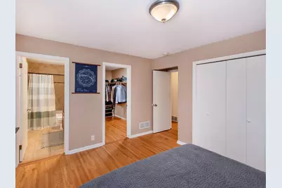 10341 Clinton Avenue S, Bloomington, MN 55420 - Photo 12