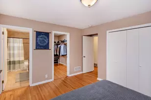 10341 Clinton Ave S, Bloomington, MN 55420 - Photo 12