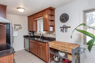 10341 Clinton Ave S, Bloomington, MN 55420 - Photo 8