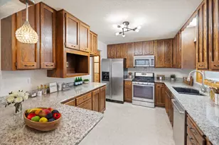 2480 Shryer Ave E, North Saint Paul, MN 55109 - Photo 2