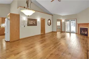 2421 Stearns Way, Saint Cloud, MN 56303 - Photo 4