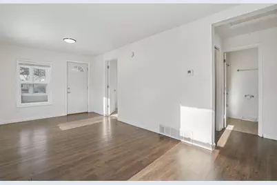 318 12th Street N, Moorhead, MN 56560 - Photo 2