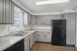 318 12th St N, Moorhead, MN 56560 - Photo 10