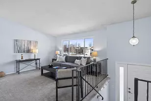 6830 Sandlewood Rd, Woodbury, MN 55125 - Photo 8