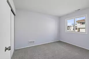 6830 Sandlewood Rd, Woodbury, MN 55125 - Photo 26