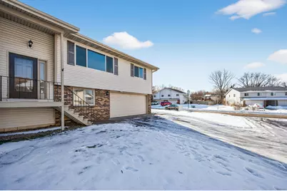 6830 Sandlewood Road, Woodbury, MN 55125 - Photo 2