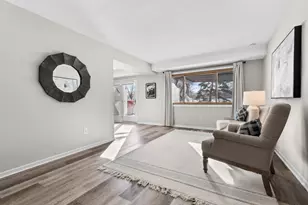 8527 W 97th St Cir, Bloomington, MN 55438 - Photo 6