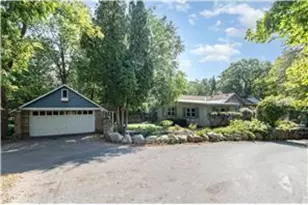 2840 Breezy Heights Rd, Wayzata, MN 55391 - Photo 8