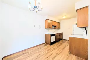 2700 Dale St N, Roseville, MN 55113 - Photo 4