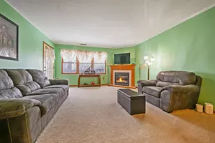 955 Bahls Dr, Hastings, MN 55033 - Photo 4