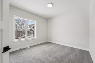 10814 Falling Water Ln, Woodbury, MN 55129 - Photo 30