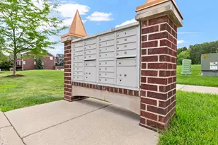 10814 Falling Water Ln, Woodbury, MN 55129 - Photo 62