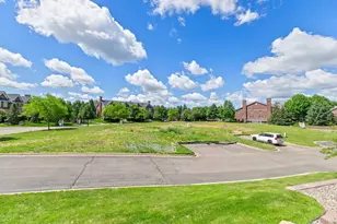 10814 Falling Water Ln, Woodbury, MN 55129 - Photo 52