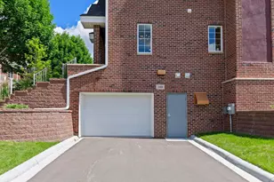 10814 Falling Water Ln, Woodbury, MN 55129 - Photo 52