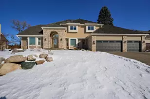 11472 Mt Curve Rd, Eden Prairie, MN 55347 - Photo 26