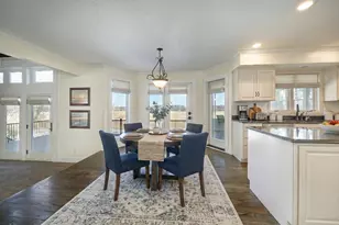 11472 Mt Curve Rd, Eden Prairie, MN 55347 - Photo 4