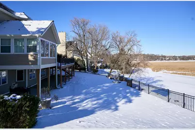 11472 Mount Curve Road, Eden Prairie, MN 55347 - Photo 14