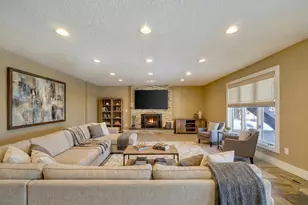 11472 Mt Curve Rd, Eden Prairie, MN 55347 - Photo 12