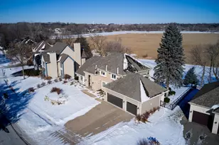 11472 Mt Curve Rd, Eden Prairie, MN 55347 - Photo 36