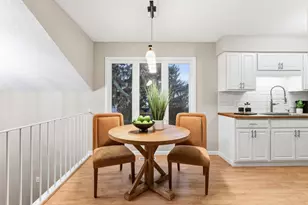 144 Avignon Ct, Woodbury, MN 55125 - Photo 8