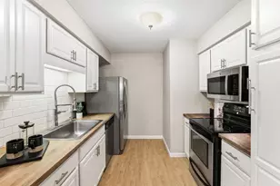 144 Avignon Ct, Woodbury, MN 55125 - Photo 10