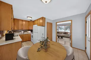 304 16th Ave NE, Austin, MN 55912 - Photo 8