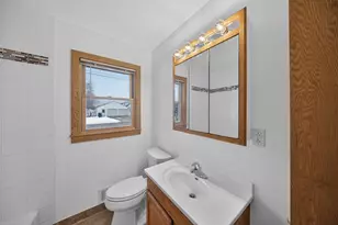 304 16th Ave NE, Austin, MN 55912 - Photo 16