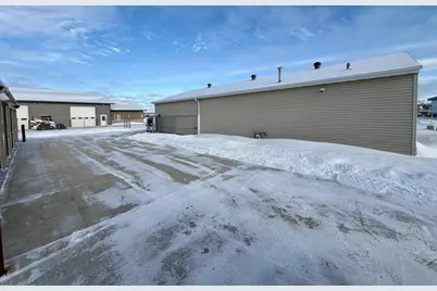 1821 26th Street S, Moorhead, MN 56560 - Photo 4
