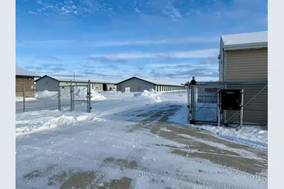 1821 26th Street S, Moorhead, MN 56560 - Photo 2